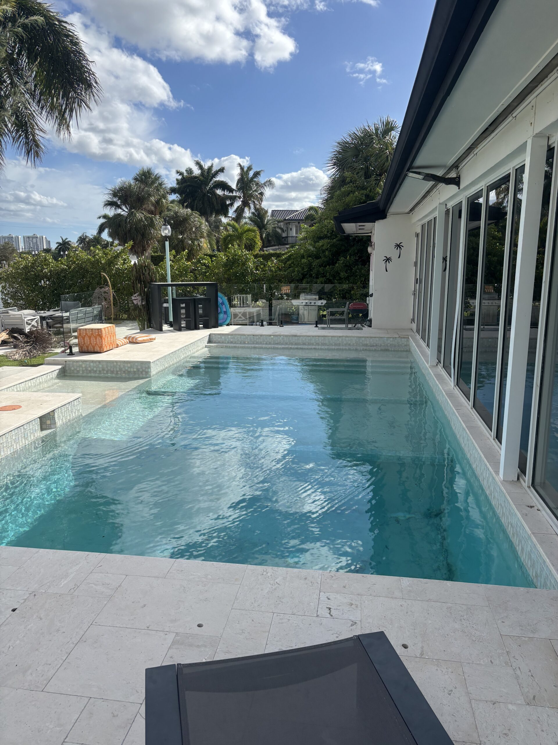 Pool service Aventura FL